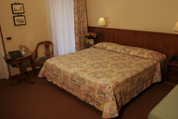 Imagen de la habitación del Hotel Garden, Garda. Foto 5