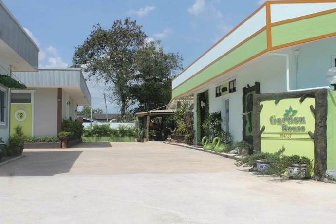 Imagen de los exteriores del Hotel Garden House Resort. Foto 15