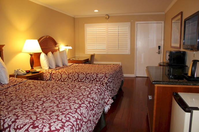 Imagen de la habitación del Hotel Garden Inn. Foto 10