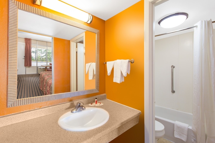 Imagen de la habitación del Hotel Garden Inn, Fredericksburg. Foto 8