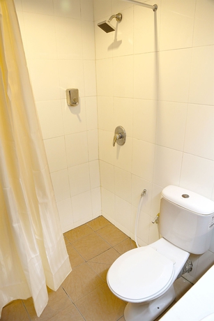 Imagen de la habitación del Hotel Garden Inn, George Town. Foto 10