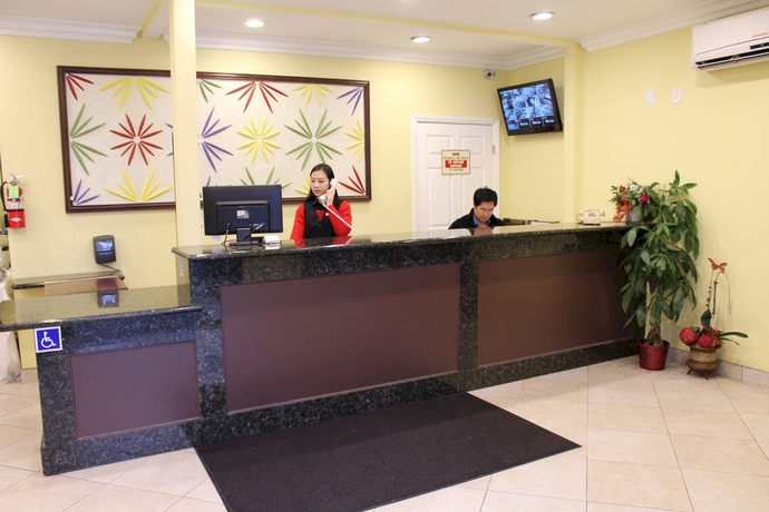 Imagen de los interiores del Hotel Garden Inn, San Gabriel. Foto 14