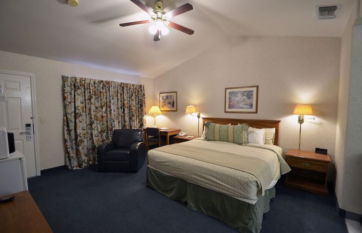 Imagen de la habitación del Hotel Garden Inn and Suites, Fresno. Foto 5