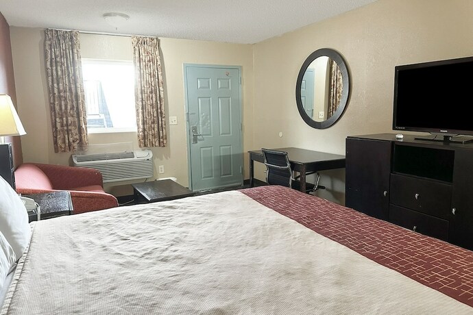 Imagen de la habitación del Hotel Garden Inn and Suites, Rome. Foto 19