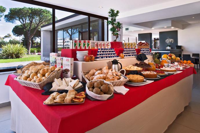 Imagen general del Hotel Garden, Latina. Foto 5