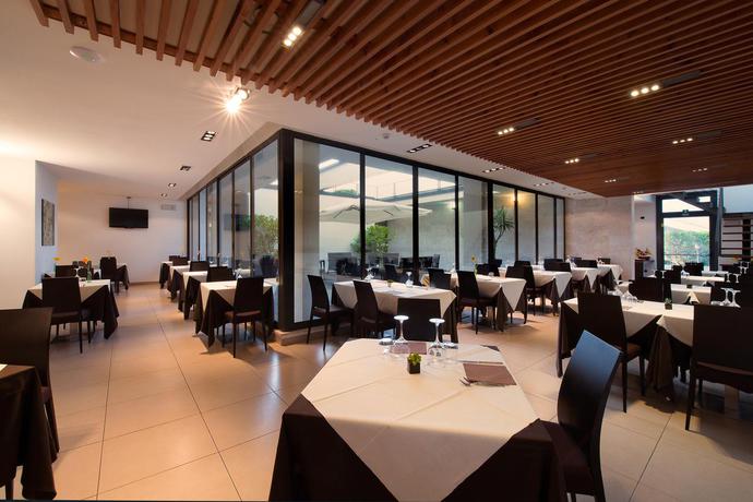 Imagen general del Hotel Garden, Latina. Foto 10