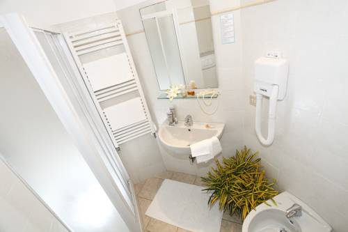 Imagen de la habitación del Hotel Garden, Levanto. Foto 14