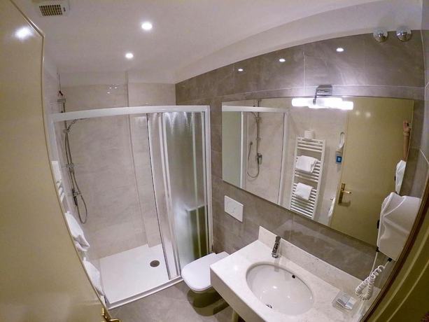 Imagen de la habitación del Hotel Garden, Loncrino. Foto 6