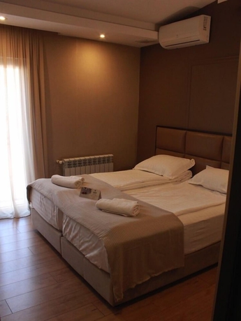 Imagen de la habitación del Hotel Garden Lounge. Foto 6