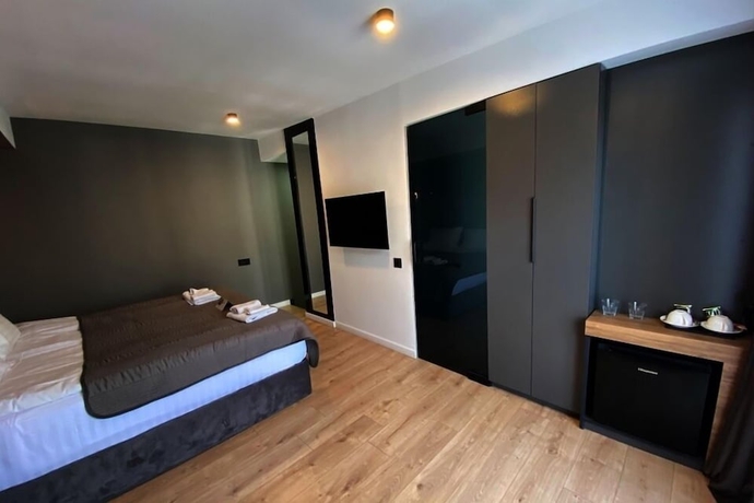 Imagen de la habitación del Hotel Garden Lounge. Foto 11