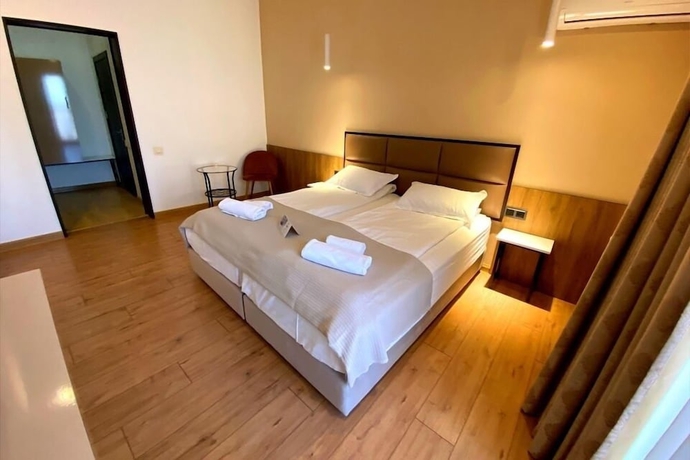 Imagen de la habitación del Hotel Garden Lounge. Foto 14