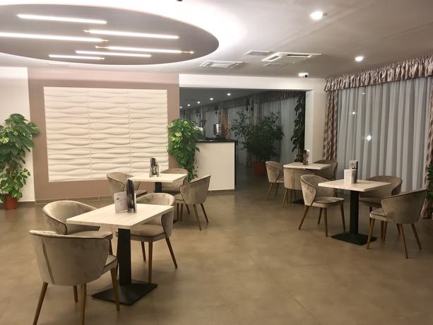 Imagen de los interiores del Hotel Garden Medical and Spa. Foto 17