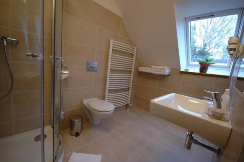 Imagen de la habitación del Hotel Garden Mezn&aacute;. Foto 10