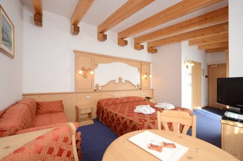 Imagen de la habitación del Hotel Garden, Moena - Alpe Lusia. Foto 3