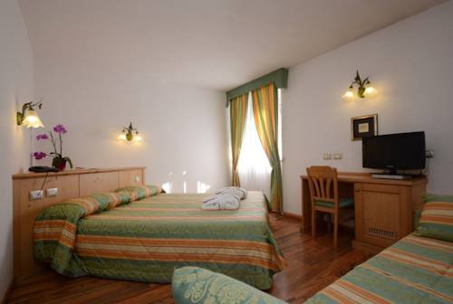 Imagen de la habitación del Hotel Garden, Moena - Alpe Lusia. Foto 12