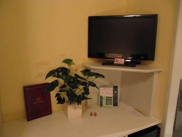 Imagen de la habitación del Hotel Garden, Moniego. Foto 3