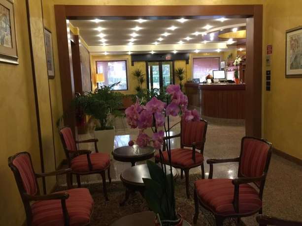 Imagen de los interiores del Hotel Garden, Moniego. Foto 14