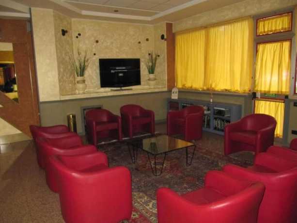 Imagen de los interiores del Hotel Garden, Moniego. Foto 17