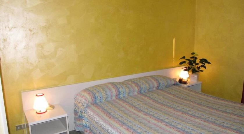 Imagen de la habitación del Hotel Garden, Moniego. Foto 12