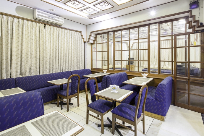 Imagen del bar/restaurante del Hotel Garden, Mumbai. Foto 1