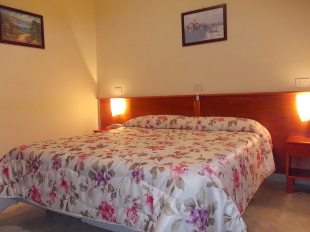 Imagen de la habitación del Hotel Garden Napoli. Foto 15