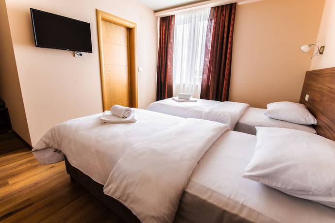 Imagen de la habitación del Hotel Garden, Novi Sad. Foto 4