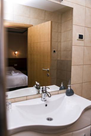 Imagen de la habitación del Hotel Garden, Novi Sad. Foto 8