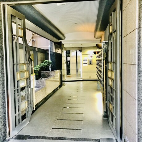 Imagen de los interiores del Hotel Garden Otsuka 706. Foto 18