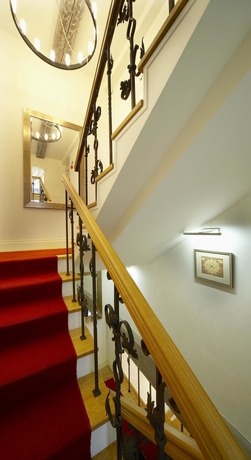 Imagen de los interiores del Hotel Garden Palace, Riga. Foto 11