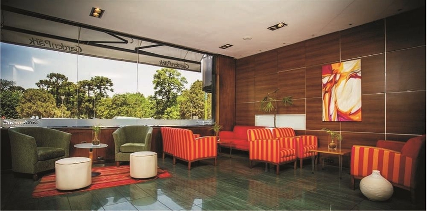 Imagen de los interiores del Hotel Garden Park. Foto 9
