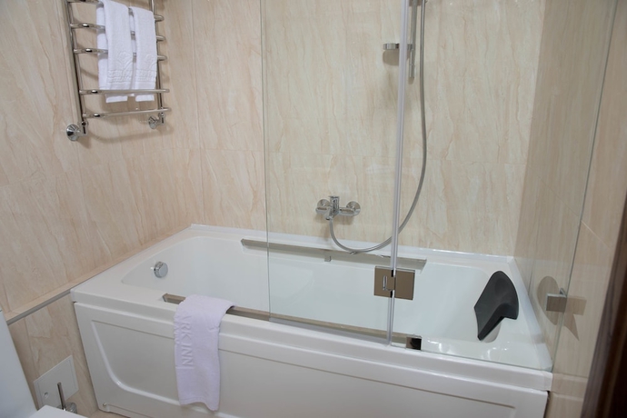 Imagen de la habitación del Hotel Garden Park Inn. Foto 13