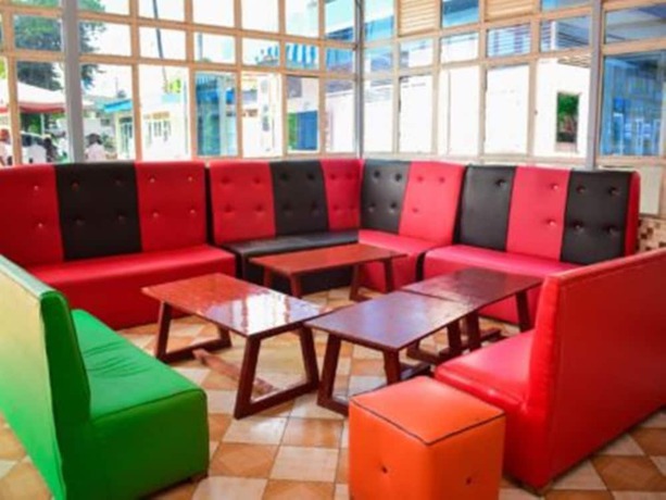 Imagen del bar/restaurante del Hotel Garden Park Mtwapa. Foto 4