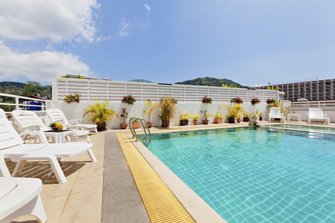 Imagen de la piscina del Hotel Garden Phuket Hotel. Foto 14