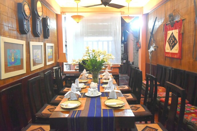 Imagen del bar/restaurante del Hotel Garden Queen. Foto 19