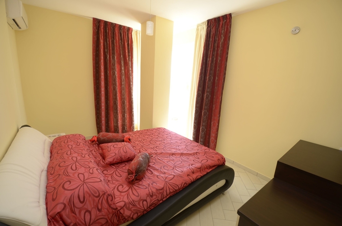 Imagen de la habitación del Hotel Garden, Radhim&euml;. Foto 8