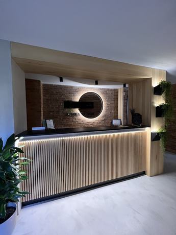 Imagen de los interiores del Hotel Garden Retreat. Foto 18
