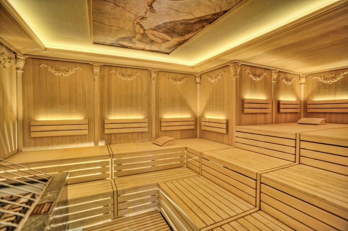 Imagen de la piscina del Hotel Garden Ring. Foto 13