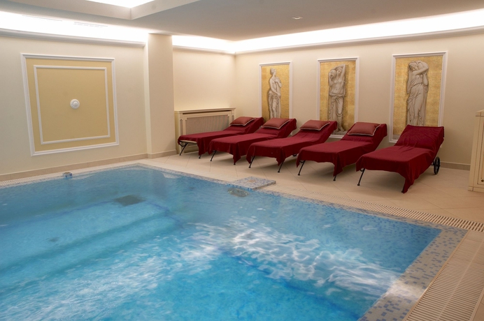 Imagen de la piscina del Hotel Garden Ring. Foto 14