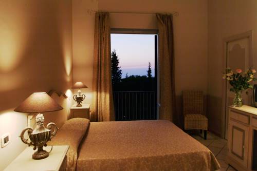 Imagen de la habitación del Hotel Garden Riviera. Foto 6