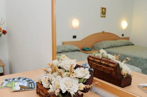 Imagen de la habitación del Hotel Garden, San Giovanni Rotondo. Foto 5