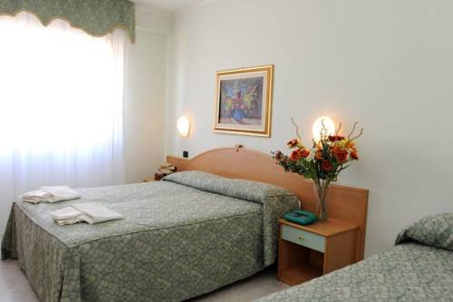 Imagen de la habitación del Hotel Garden, San Giovanni Rotondo. Foto 12