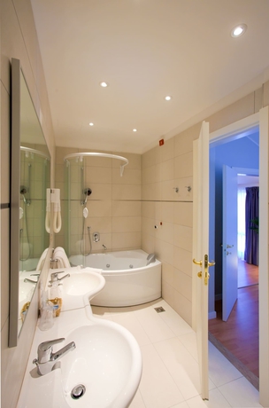 Imagen de la habitación del Hotel Garden Sea. Foto 11