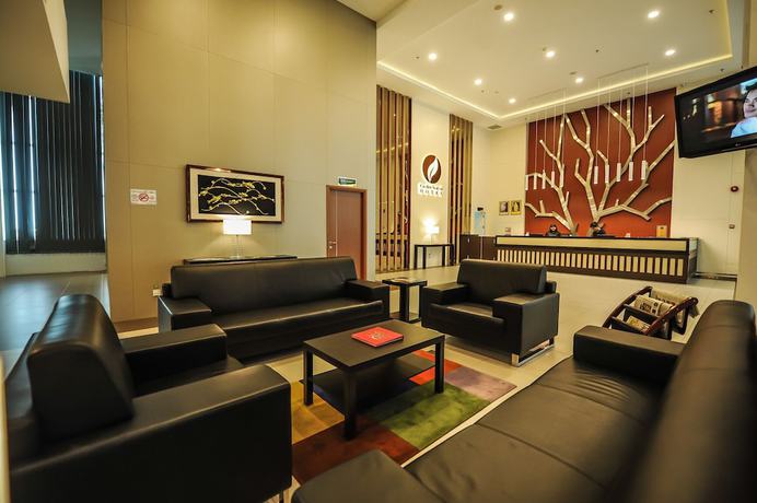 Imagen de los interiores del Hotel Garden Sentral. Foto 9