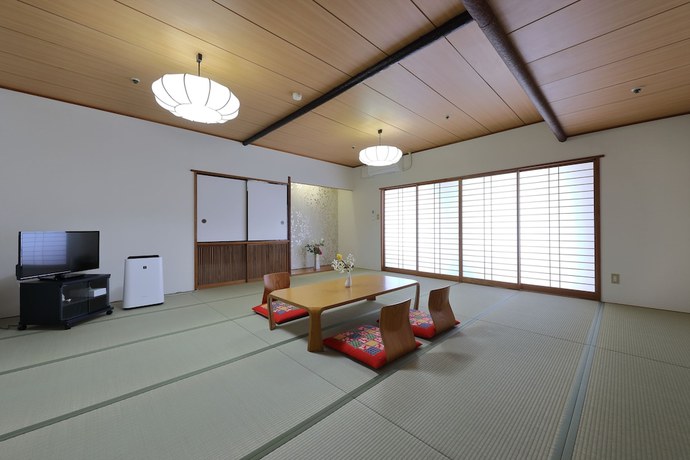 Imagen de la habitación del Hotel Garden Shiunkaku Higashimastuyama. Foto 9
