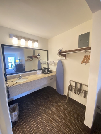 Imagen de la habitación del Hotel Garden State Inn. Foto 7