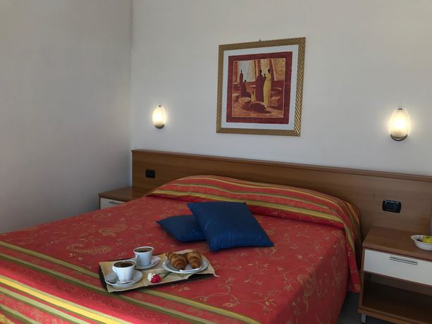 Imagen de la habitación del Hotel Garden Tabiano. Foto 13