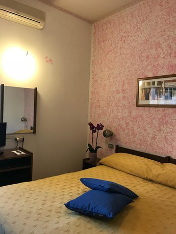 Imagen de la habitación del Hotel Garden Tabiano. Foto 14