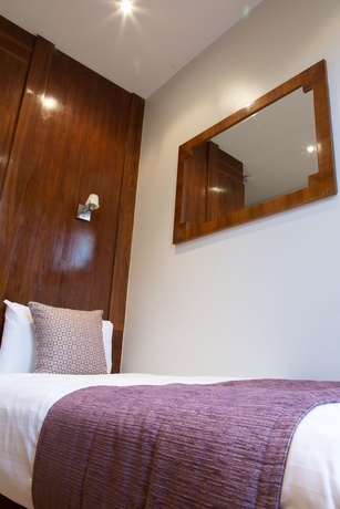 Imagen de la habitación del Hotel Garden View. Foto 4