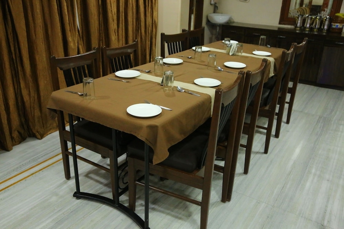 Imagen del bar/restaurante del Hotel Garden View, Nathdwara. Foto 3