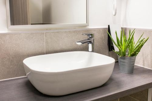 Imagen de la habitación del Hotel Garden, Zagreb. Foto 8